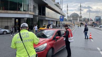 Huzur İstanbul asayiş uygulamasında 322 şüpheli gözaltına alındı