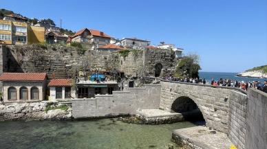 Amasra, bayram tatilinde nüfusunun 10 katı turist ağırlıyor