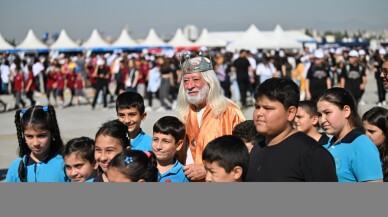 TEKNOFEST Adana'ya yöresel kıyafet ve kostümlerle katıldılar