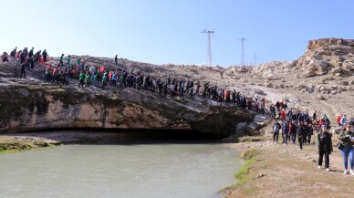 Ağrı'da tarihi ve doğal güzellikler turistlerin rotasında