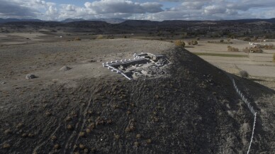 Antik höyükteki Listra Kilisesi gün yüzüne çıkarılıyor