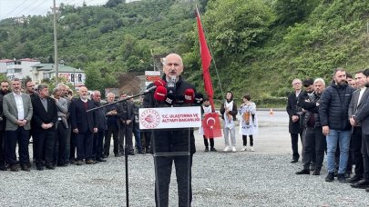 Bakan Karaismailoğlu: Güney Çevre Yolu 15 tünel ve 14 viyadükle geçilecek