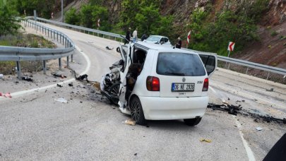 Ankara'da feci kaza: 3 ölü, 4 yaralı