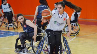 Serebral palsi hastası Begüm'ün hayatı basketbolla değişti