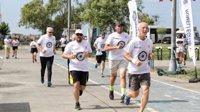 Uluslararası Srebrenica Boşnak Soykırımı'nı Anma Koşusu Bakırköy'de gerçekleşti