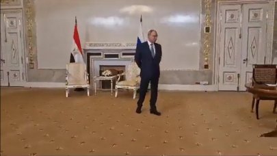 Sisi, Putin’i ayakta bekletti! Rus lider sıkıntıdan ne yapacağını şaşırdı!