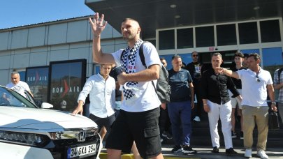 Rebic transfer görüşmeleri için İstanbul'a geldi