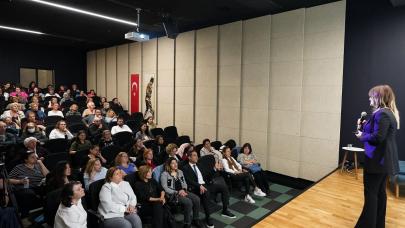 Beylikdüzü'ndeki seminerde travmaların nedenleri ve sonuçları tartışıldı