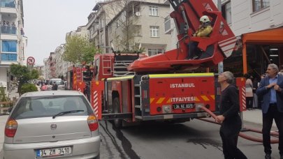 Esenyurt'ta çatı yangını