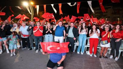 Milli maç heyecanı Silivri Sahili’nde yaşandı