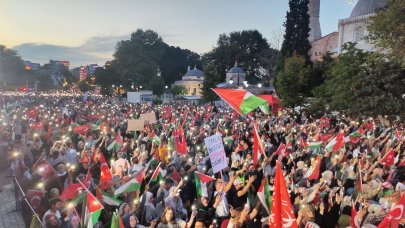 Ayasofya Meydanı'nda, Haniye için miting düzenlendi