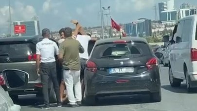 Bahçeşehir'deki yol verme tartışması tekmeli yumruklu kavgaya dönüştü