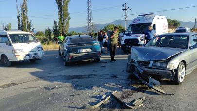 Bursa'da zincirleme kaza; 2 yaralı