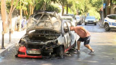 Beşiktaş'ta seyir halindeki otomobil alev alev yandı