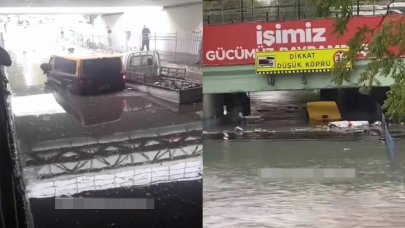 Bayrampaşa'da etkili olan sağanak yağışta araçlar su altında kaldı