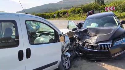 İznik Kaymakamı Arif Karaman trafik kazası geçirdi: Yaralılar var