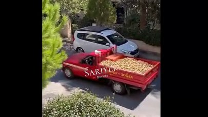 Sarıyer’de seyyar satıcının patates satış yöntemi viral oldu!