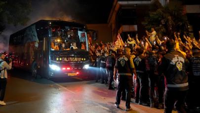 Galatasaray'a Florya'da coşkulu karşılama