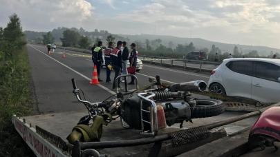 Sakarya'da feci kaza! Refüje çarpan aracın sürücüsü öldü!