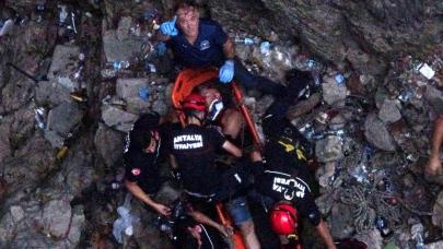 Manzarayı izlerken canından oluyordu: 30 metrelik falezlerden düştü