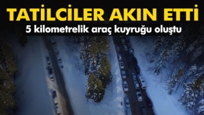 Tatilciler akın etti; 5 kilometrelik araç kuyruğu oluştu