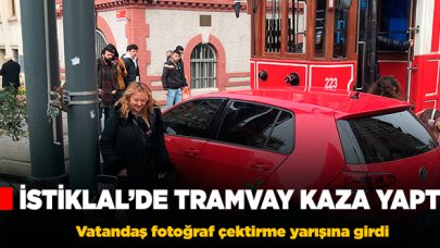 İstiklal'de tramvay kaza yaptı, vatandaş umursamadı!