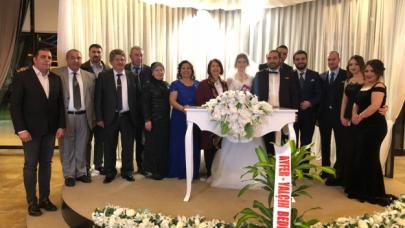 Gelin İzmir'den damat Kars'tan