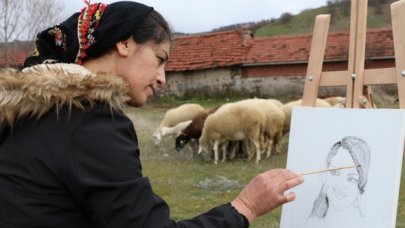 Oğlu ölünce resme sarıldı