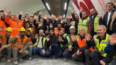 Bakan Karaismailoğlu yeni yılı Başakşehir-Kayaşehir metro hattı çalışanlarıyla karşıladı