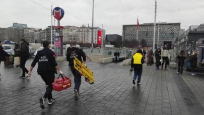 Taksim Metro istasyonunda bir yolcu raylara düştü! Seferler durdu