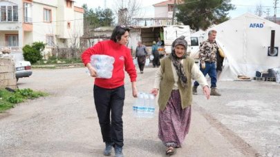 Eskişehir’den deprem bölgesine 12 TIR içme suyu desteği