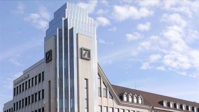 Deutsche Bank hisselerinin fiyatı düşüşünü sürdürüyor