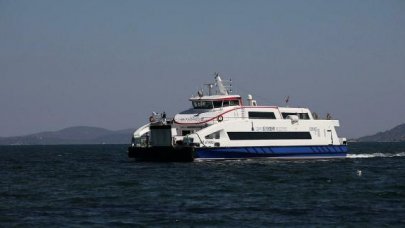 İzmir'de vapur seferlerine rüzgar engeli