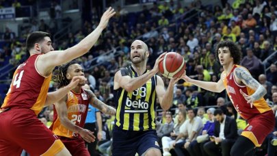 Potada derbinin galibi Fenerbahçe Beko'nun