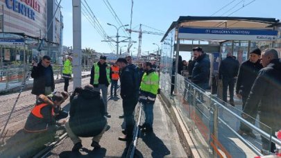 İstanbul'da tramvay raydan çıktı