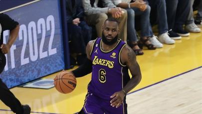 LeBron James'in rekor kırdığı maçta Lakers, seride 3-1 öne geçti