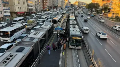 İstanbullular yola çıkmadan önce dikkat! Bu toplu taşıma hattı kapanıyor! 24 Ekim Perşembe