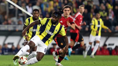 Fenerbahçe, AZ Alkmaar Deplasmanında Galibiyet Peşinde! UEFA Avrupa Ligi'nde Kritik Maçın Detayları