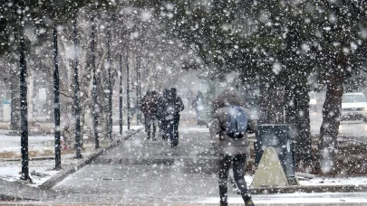 Sıcaklıklar 5 derece birden düşecek! İstanbul'a kar mı geliyor?