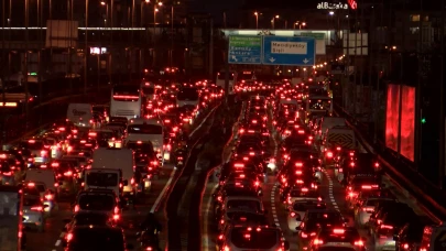 Cuma trafiği çileden çıkardı!