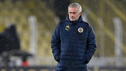 Jose Mourinho Ameliyat Oluyor! Fenerbahçe Teknik Direktörü Londra’da Operasyon Geçirecek!