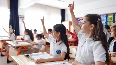 Okul Kıyafetlerinde Büyük Değişim! Velilere Ekstra Masraf Yok! 4 Yıl Değişim Yok, Dayatmalar Son Buluyor!