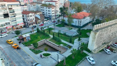 Çevre Şehircilik Ve İklim Değişikliği Bakanlığı Sinop Kent Meydanı Projesini Tamamladı