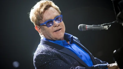 Elton John, Görme Yetisini Kaybettiğini Açıkladı: "Hala Görmüyorum"