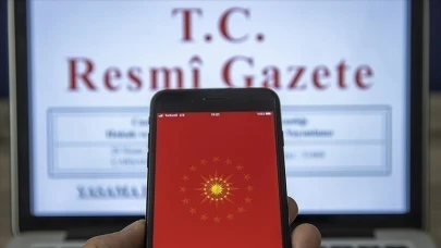 "Araçların Satış, Devir ve Tescil Hizmetlerinin Yürütülmesi Hakkında Yönetmelik"teki değişiklik Resmi Gazete'de yayımlandı. İşte açıklanan yeni kararlar...