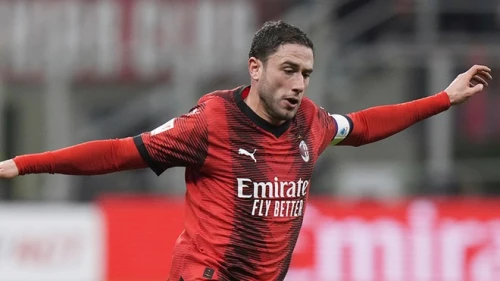 Davide Calabria Kimdir, Mevki, Piyasa Değeri, Oynadığı Takımlar, Performansı ve Kariyeri