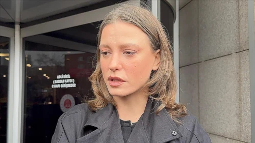 Serenay Sarıkaya’dan Şok Açıklama: Ayşe Barım ile Olan Para İlişkisi Hakkında Ne Söyledi?