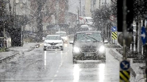 İstanbul’a kar yağışı bekleniyor mu? Meteoroloji’den kritik uyarılar! İzlanda soğukları kapıda