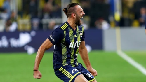 Kosovalı Golcü Fenerbahçe’ye Yakın! Vedat Muriqi 4,5 Yıl Aradan Sonra Süper Lig’de