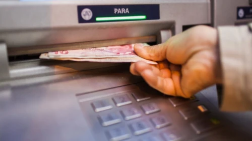 ATM’ler Para Vermiyor! Küçük Banknotlar Artık Tarih Mi Oluyor?